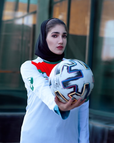 نير بيتون لاعب سلتيك السابق يهاجم جماهير النادي لدعمهم فلسطين